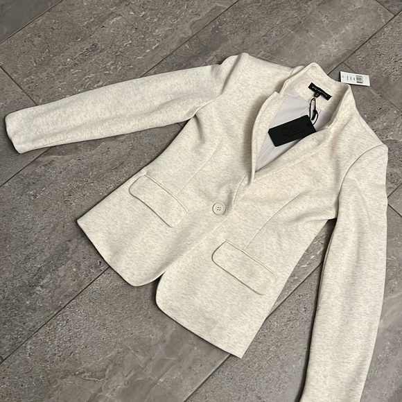 Gibsonlook Notch Collar Blazer Oatmeal NWT - Picture 6 of 10